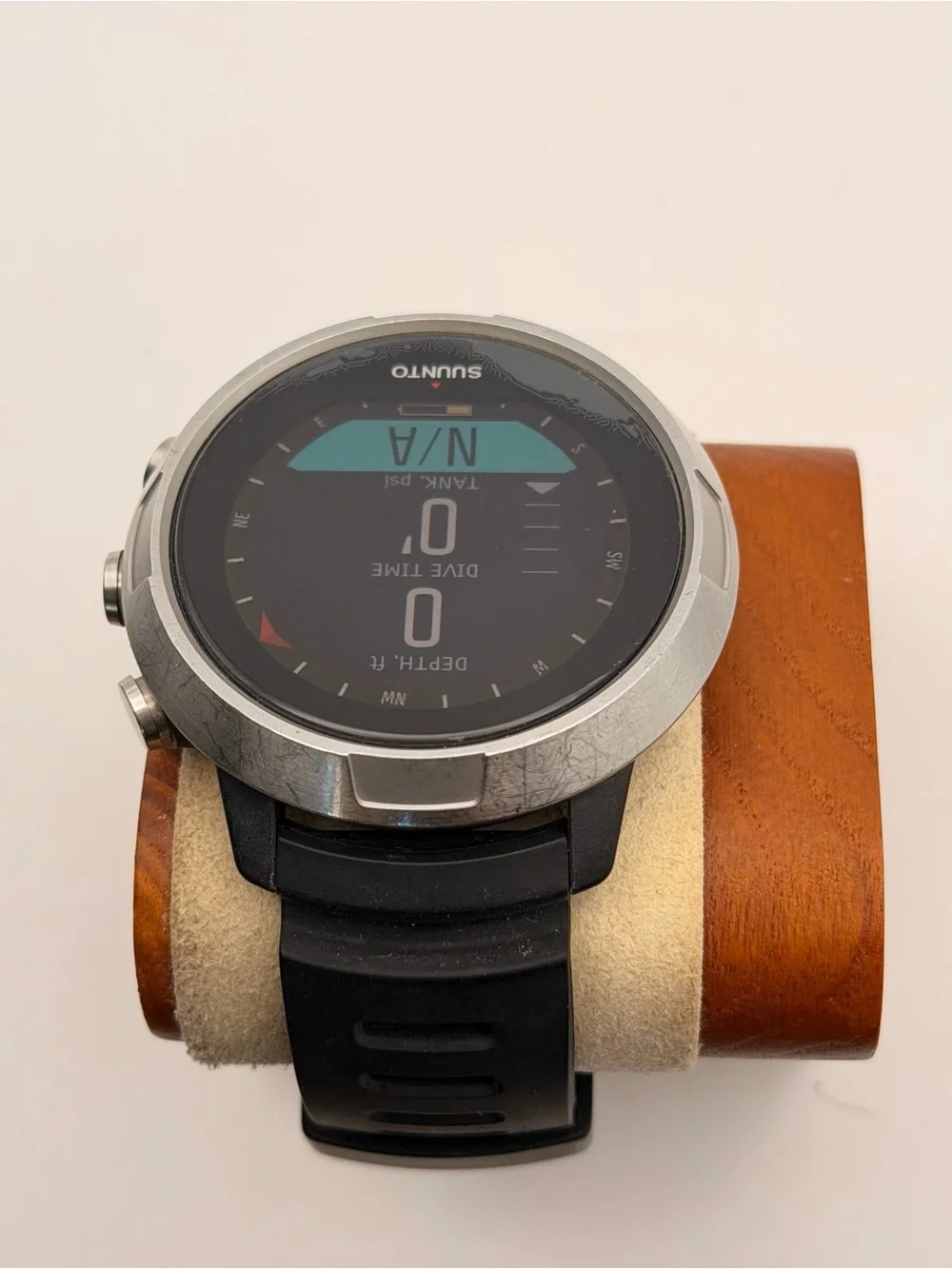 Suunto D5, Charger Included, Tested, Silver and Black, Smartwatch
